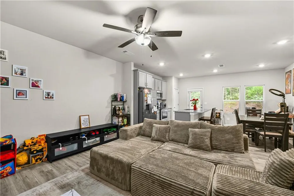 6317 Redan Square Lithonia, GA 30058