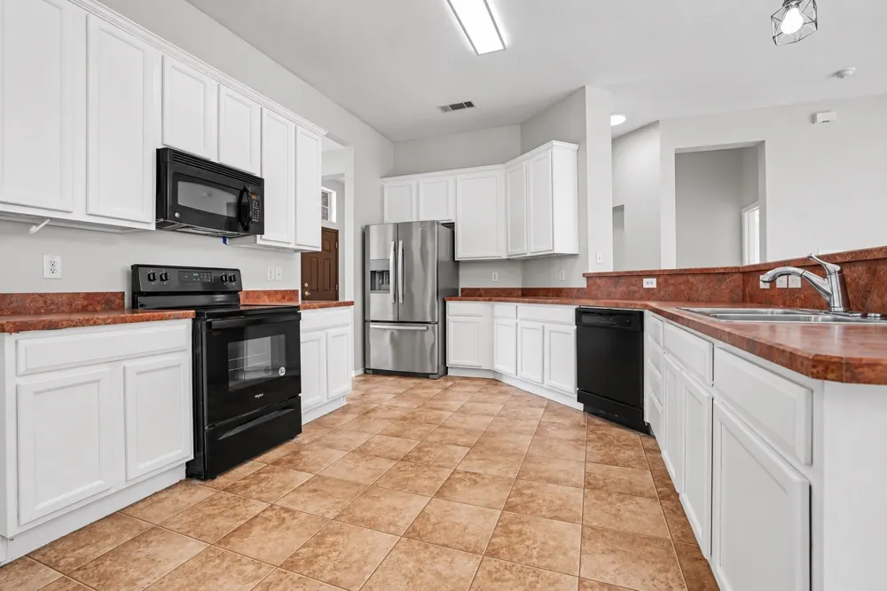 102 Troy Lane Red Oak, TX 75154