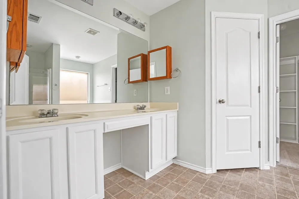 102 Troy Lane Red Oak, TX 75154