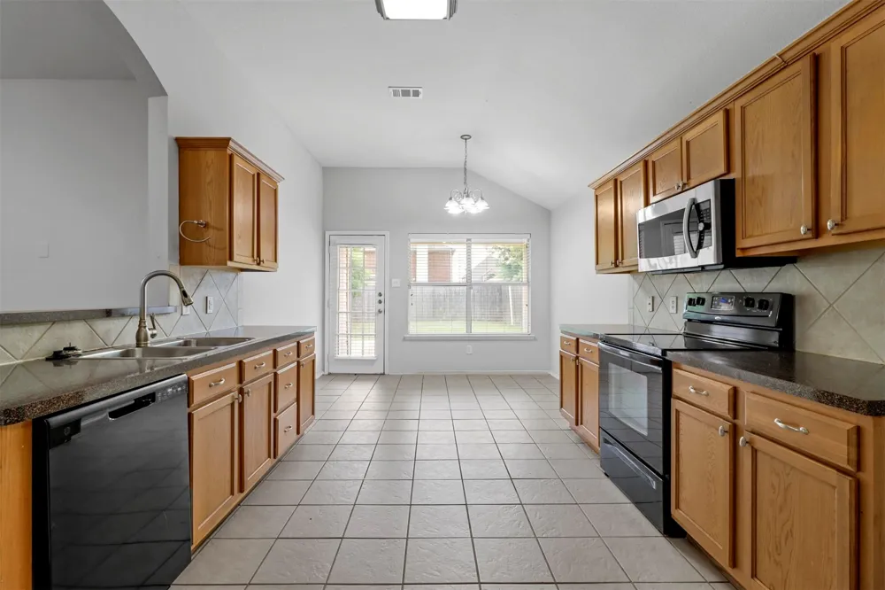 1201 Caroline Drive Princeton, TX 75407