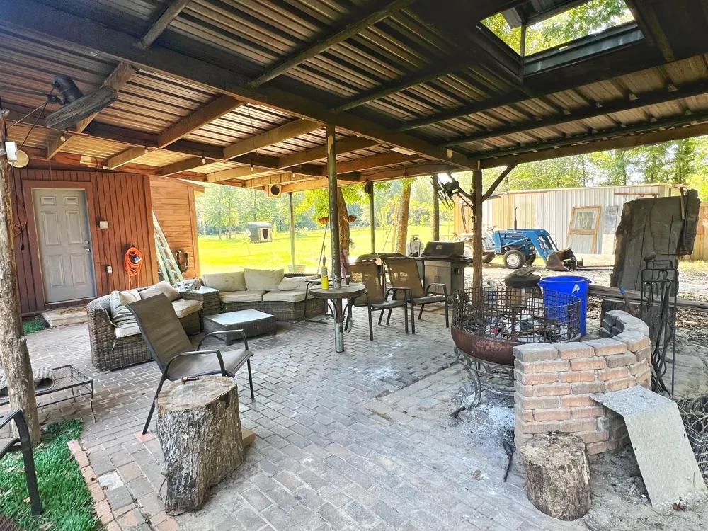 2599 Cr 131 Centerville, TX 75833