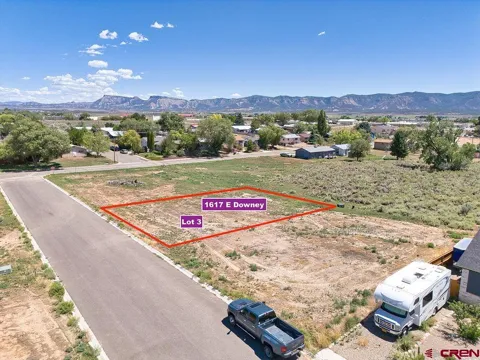 1617 E Downey Avenue
