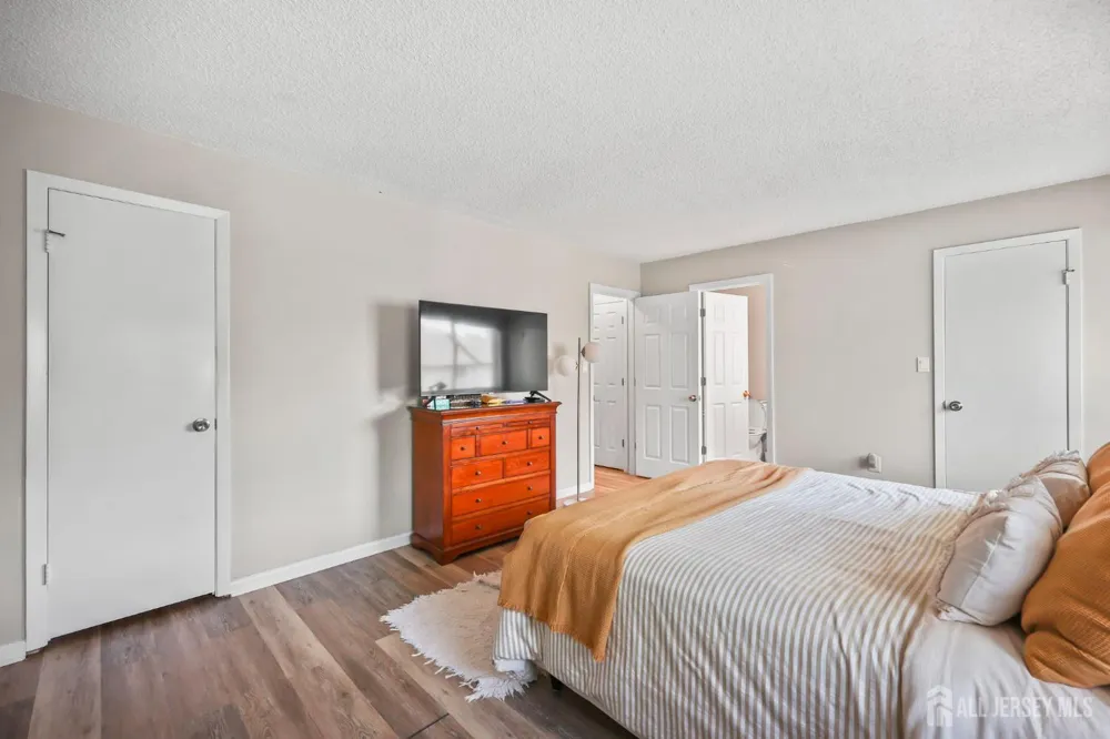 81 Thoreau Drive Plainsboro, NJ 08536