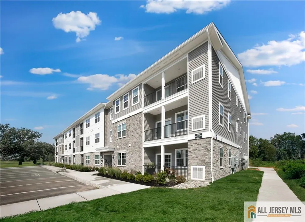 2206 Prince Hall Drive Pennington, NJ 08534