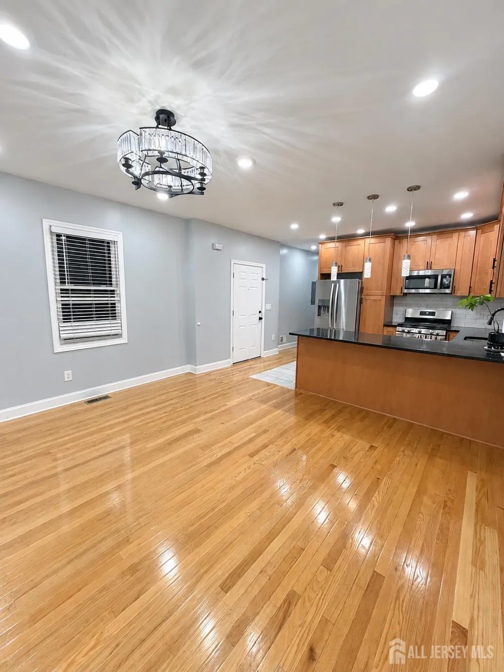 457 Division Street Perth Amboy, NJ 08861