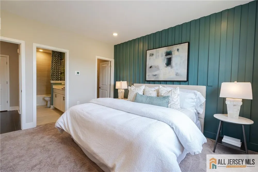 179 Leona Stewart Lane Pennington, NJ 08534