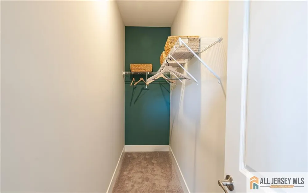 179 Leona Stewart Lane Pennington, NJ 08534
