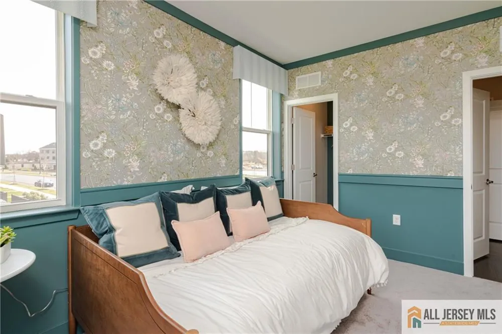 179 Leona Stewart Lane Pennington, NJ 08534
