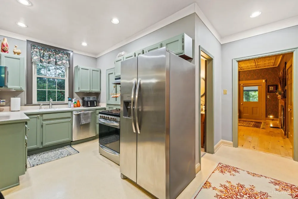 3093 Diehl Road Green, OH 45211