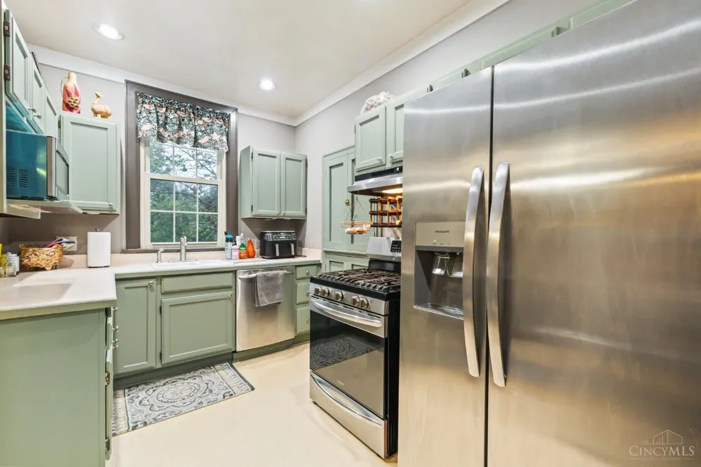 3093 Diehl Road Green, OH 45211