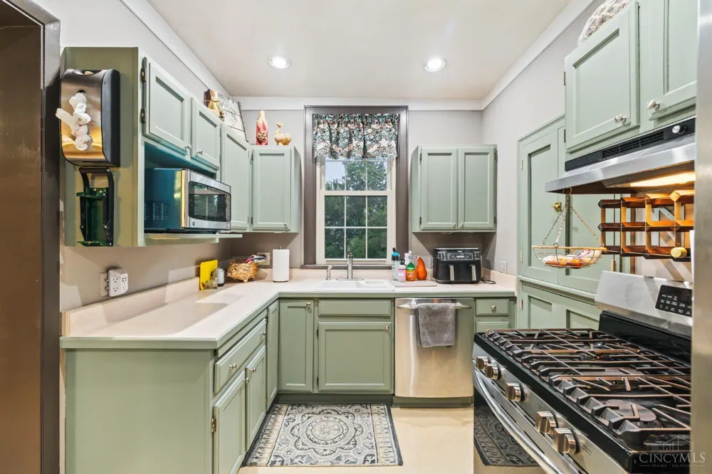 3093 Diehl Road Green, OH 45211