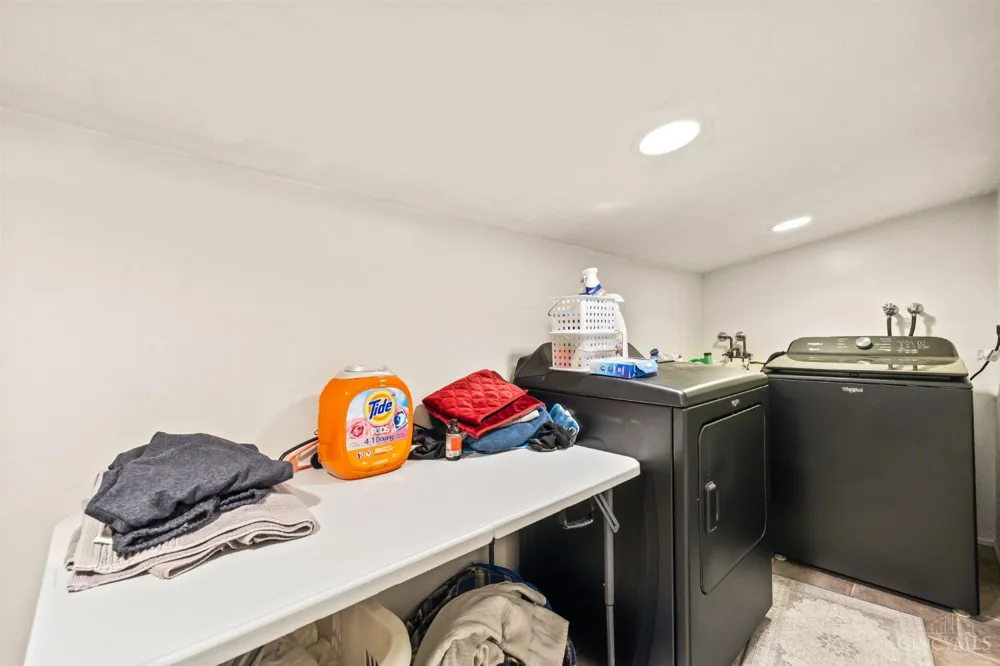 3093 Diehl Road Green, OH 45211