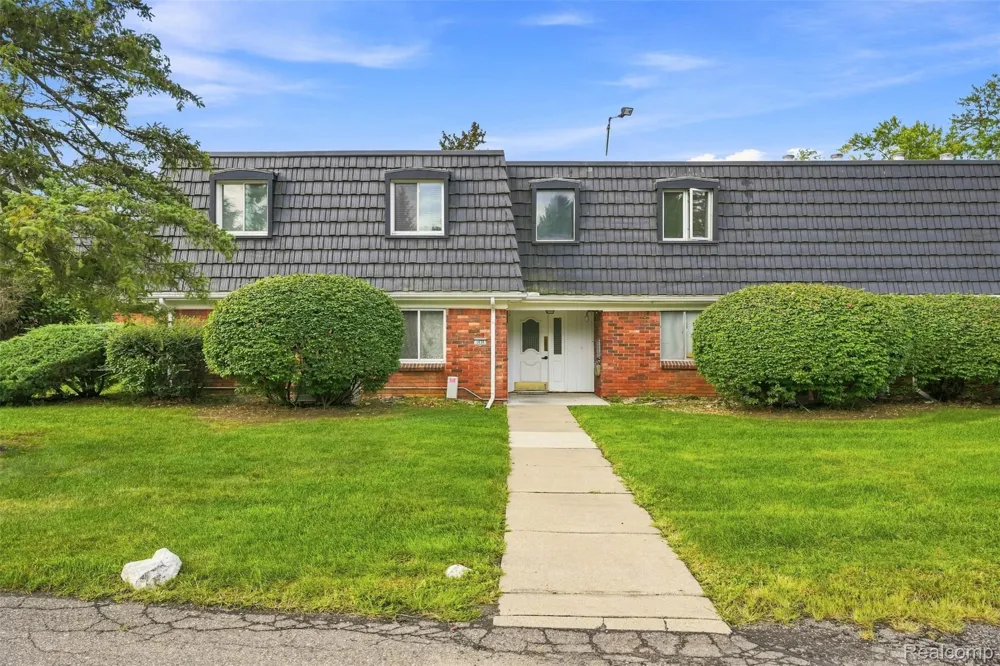 1836 Colonial Village Way Waterford Charter Township, MI 48328