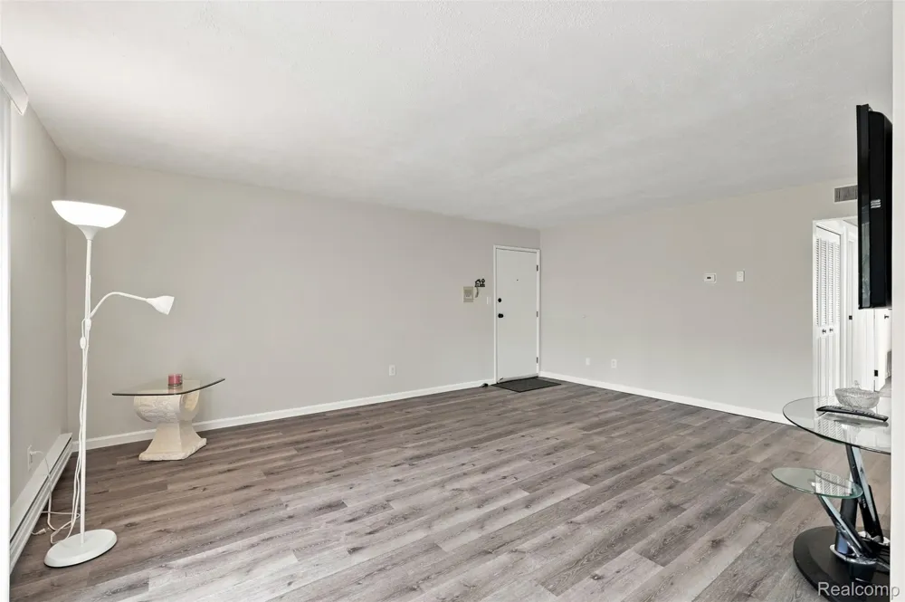 1836 Colonial Village Way Waterford Charter Township, MI 48328