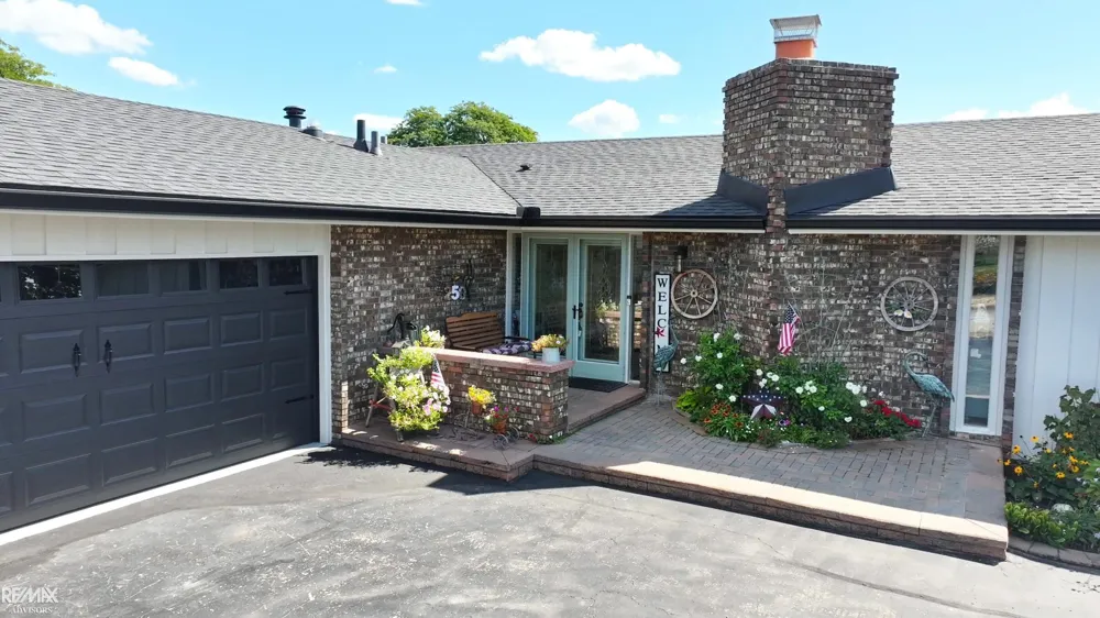 7339 Riverside Drive Clay Township, MI 48001