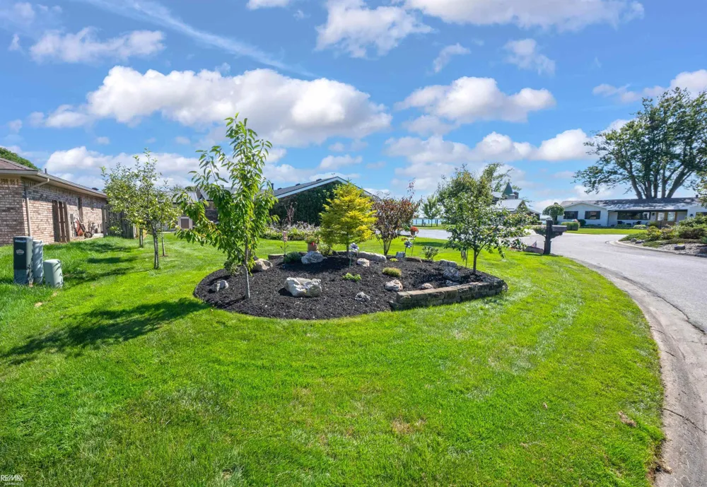 7339 Riverside Drive Clay Township, MI 48001