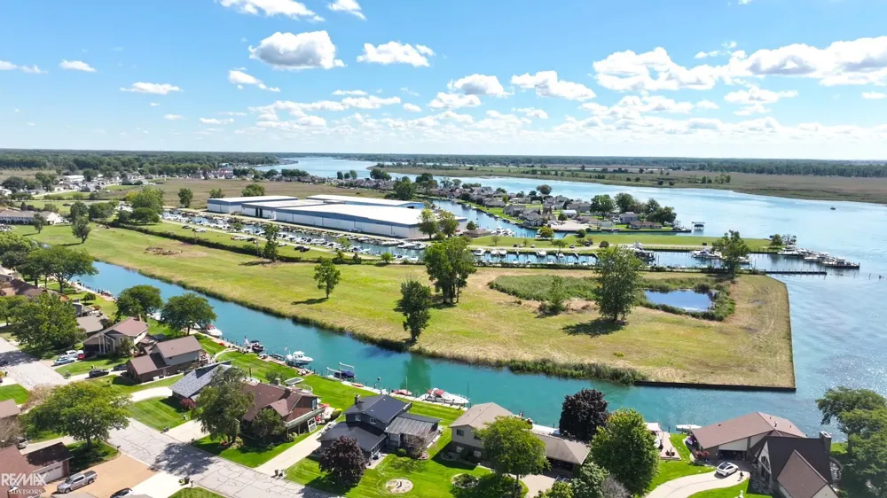 7339 Riverside Drive Clay Township, MI 48001