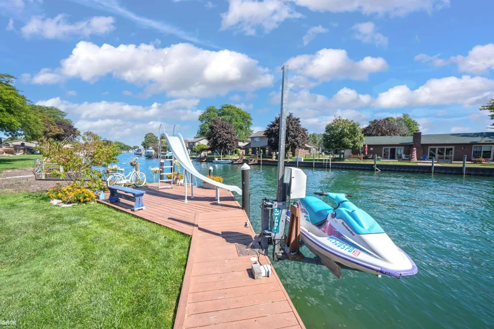 7339 Riverside Drive Clay Township, MI 48001