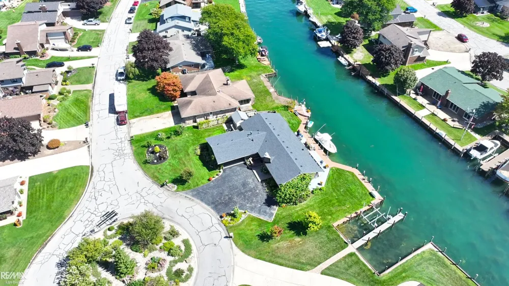 7339 Riverside Drive Clay Township, MI 48001