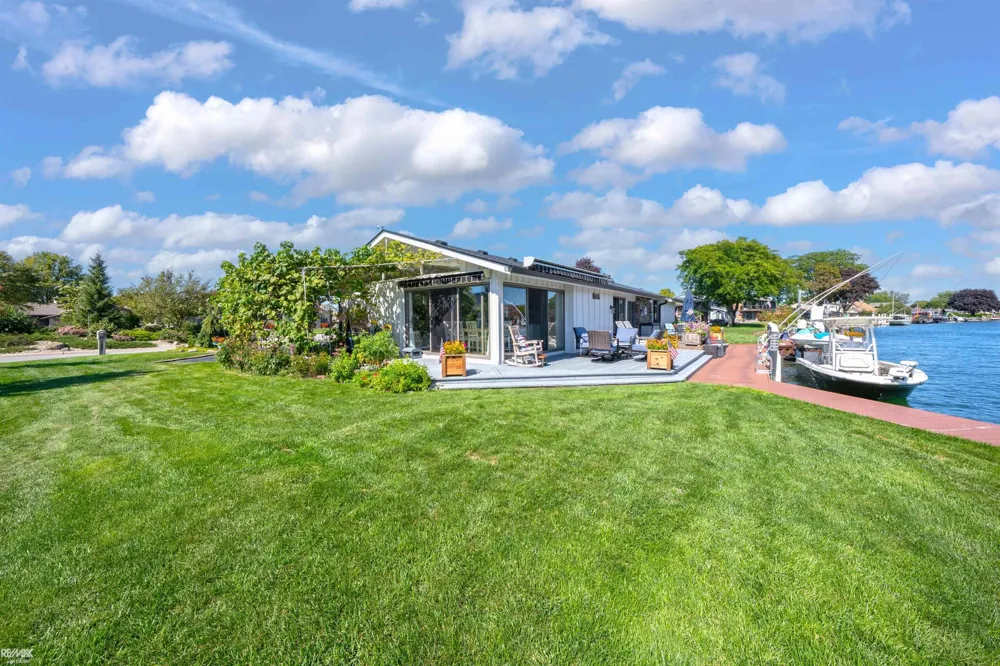 7339 Riverside Drive Clay Township, MI 48001