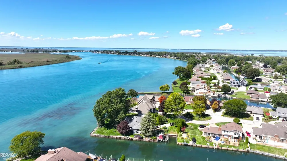 7339 Riverside Drive Clay Township, MI 48001