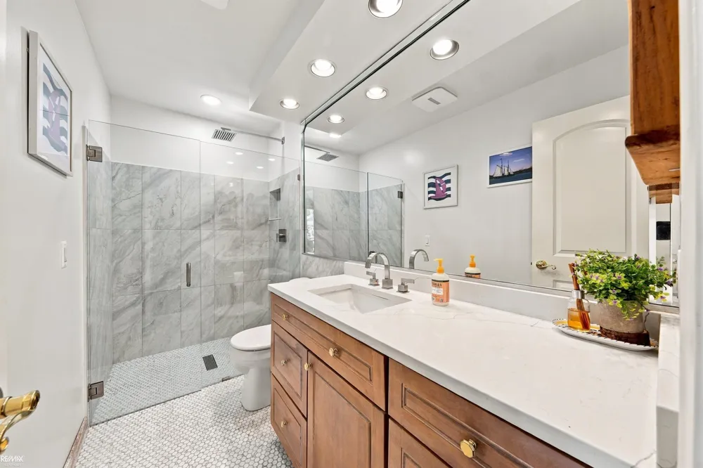 7339 Riverside Drive Clay Township, MI 48001