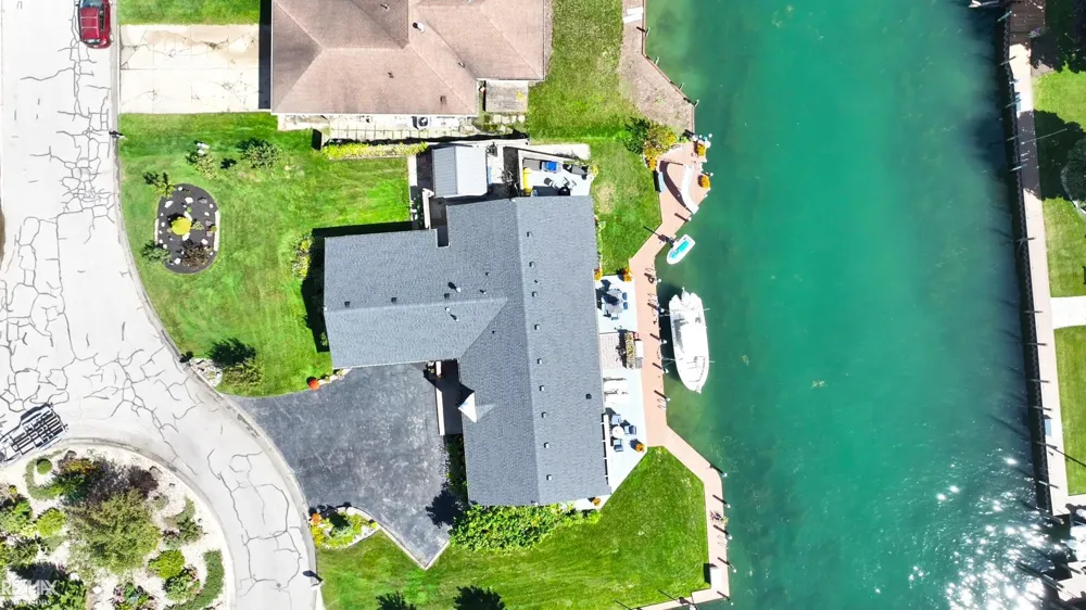 7339 Riverside Drive Clay Township, MI 48001