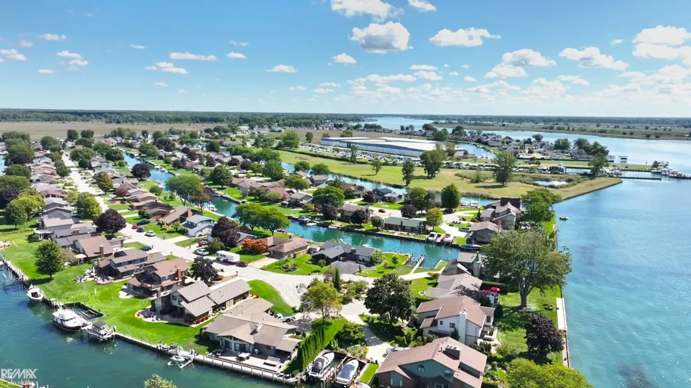 7339 Riverside Drive Clay Township, MI 48001