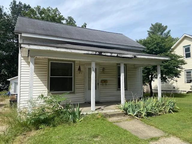 504 S Red Bud Trail Berrien Township, MI 49107