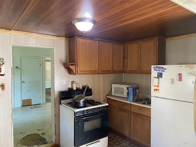 504 S Red Bud Trail Berrien Township, MI 49107