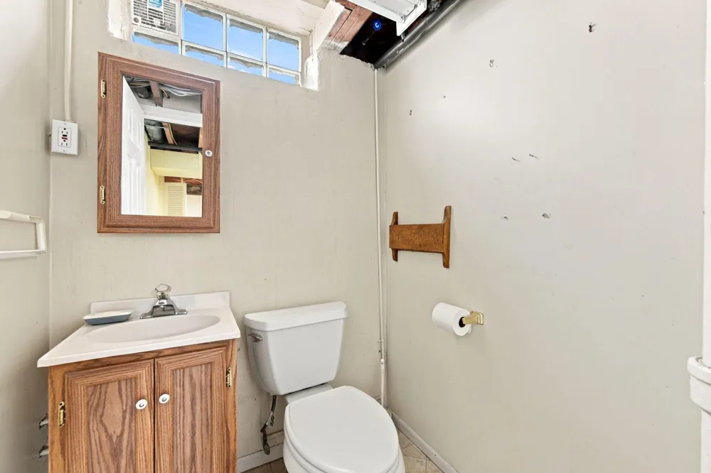 29821 Mason Street Livonia City, MI 48154