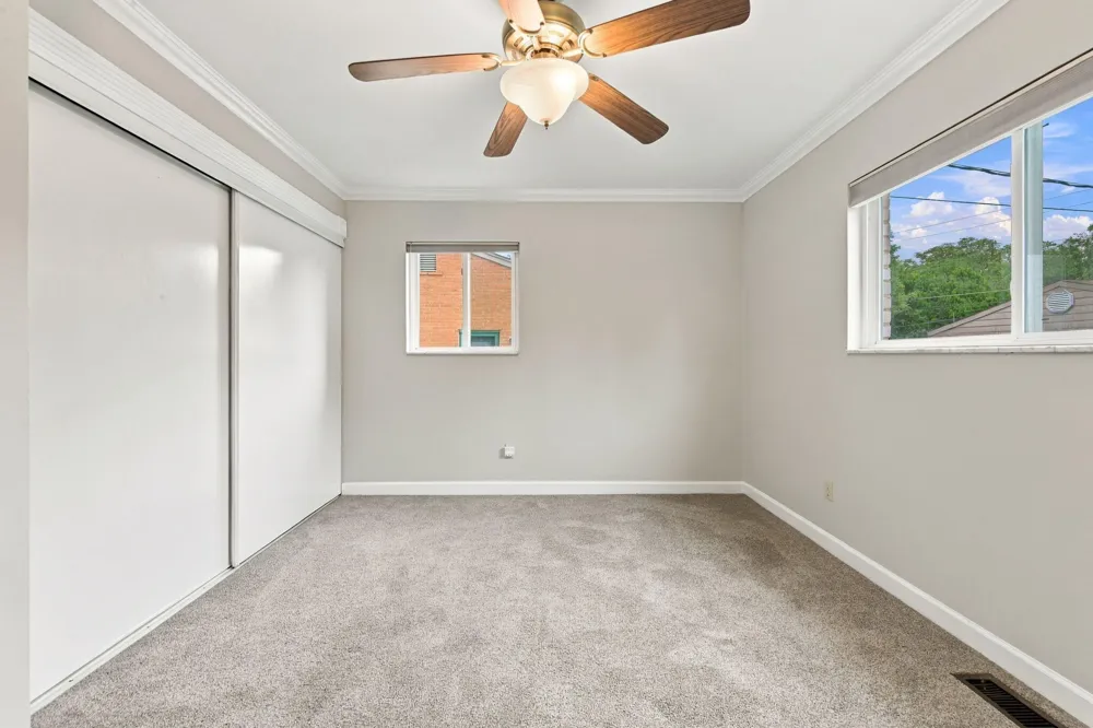 29821 Mason Street Livonia City, MI 48154