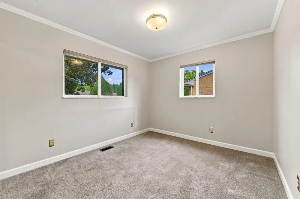 29821 Mason Street Livonia City, MI 48154
