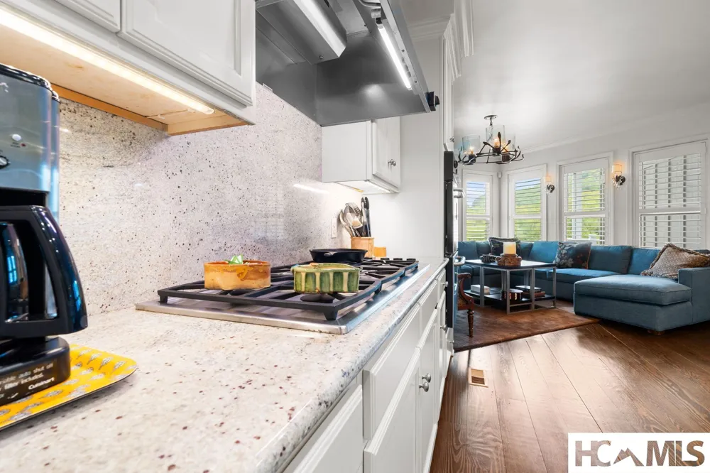 592 Whiteside Mountain Road Highlands, NC 28741