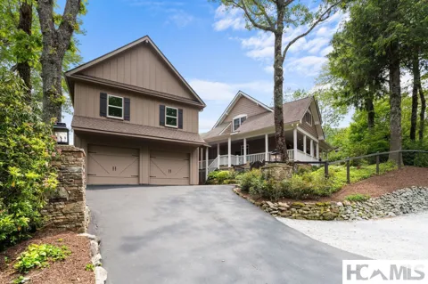 592 Whiteside Mountain Road