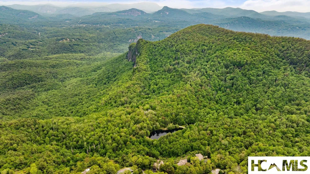592 Whiteside Mountain Road Highlands, NC 28741