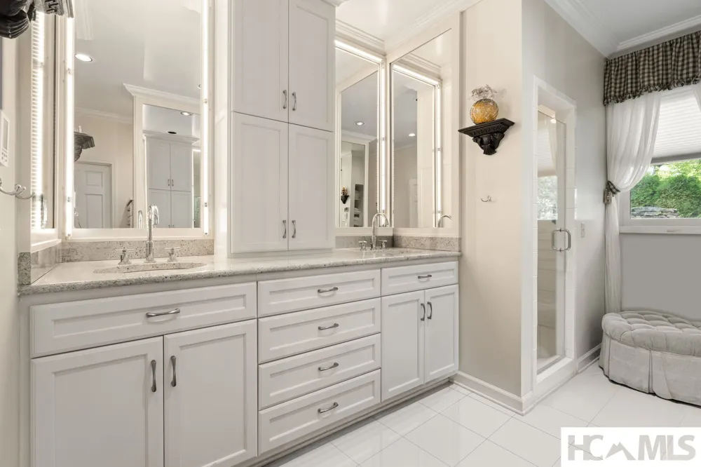 592 Whiteside Mountain Road Highlands, NC 28741