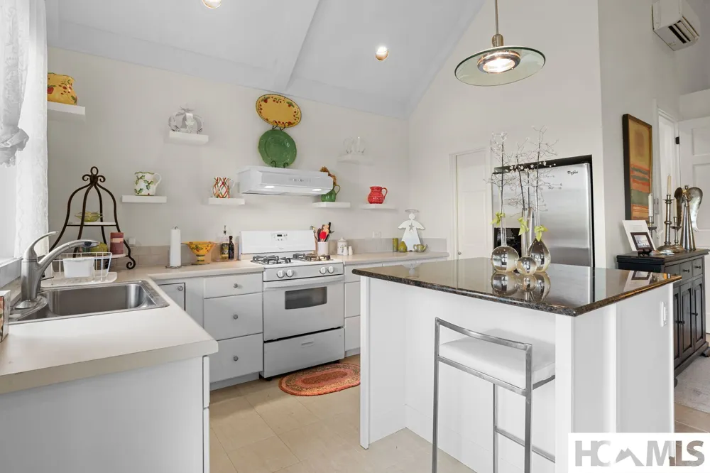 592 Whiteside Mountain Road Highlands, NC 28741
