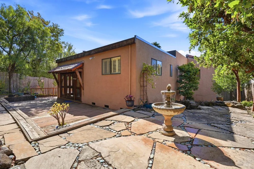 54 Rutherford Avenue San Anselmo, CA 94960
