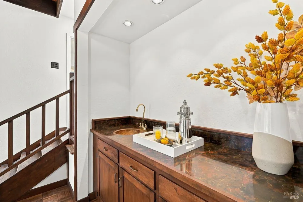 54 Rutherford Avenue San Anselmo, CA 94960