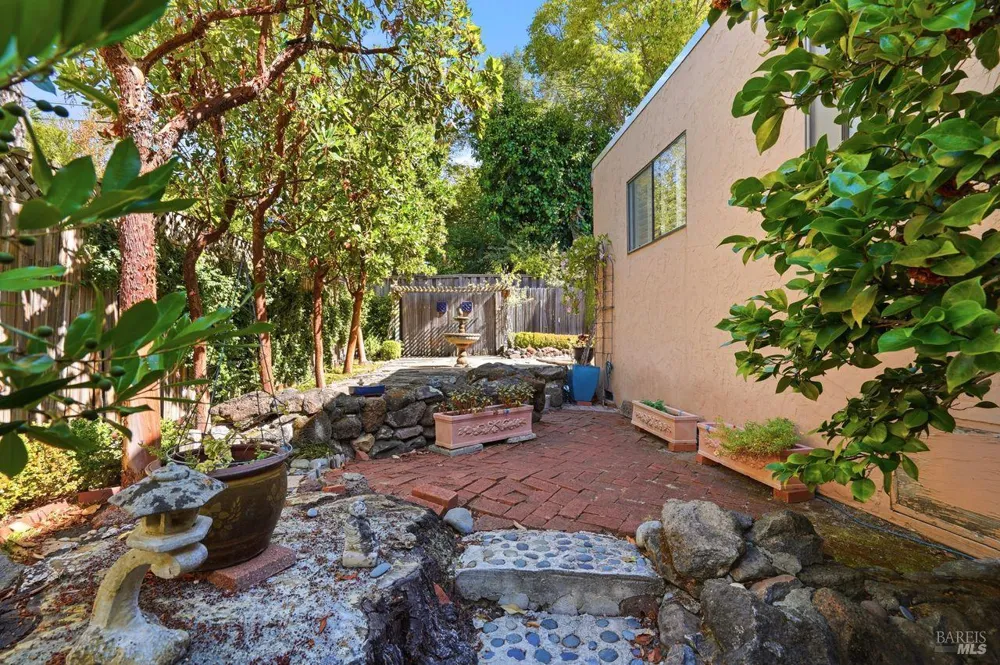 54 Rutherford Avenue San Anselmo, CA 94960
