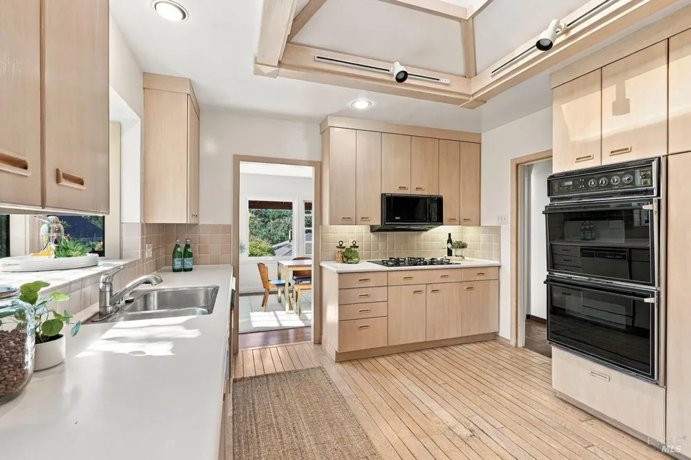 54 Rutherford Avenue San Anselmo, CA 94960