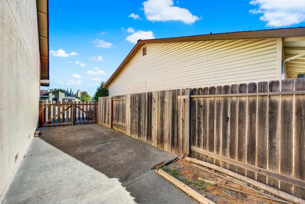 1115 Pintail Drive Suisun City, CA 94585