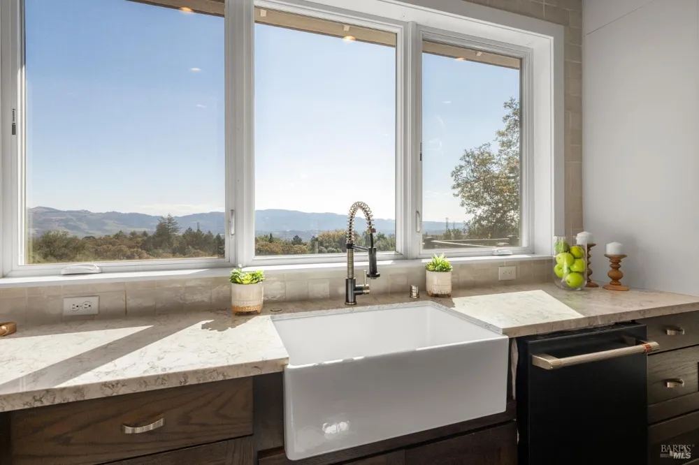 2835 Bardy Road Santa Rosa, CA 95404