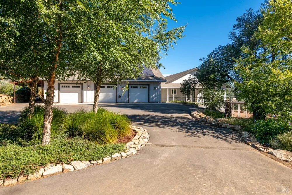 2835 Bardy Road Santa Rosa, CA 95404