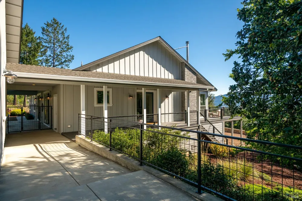 2835 Bardy Road Santa Rosa, CA 95404
