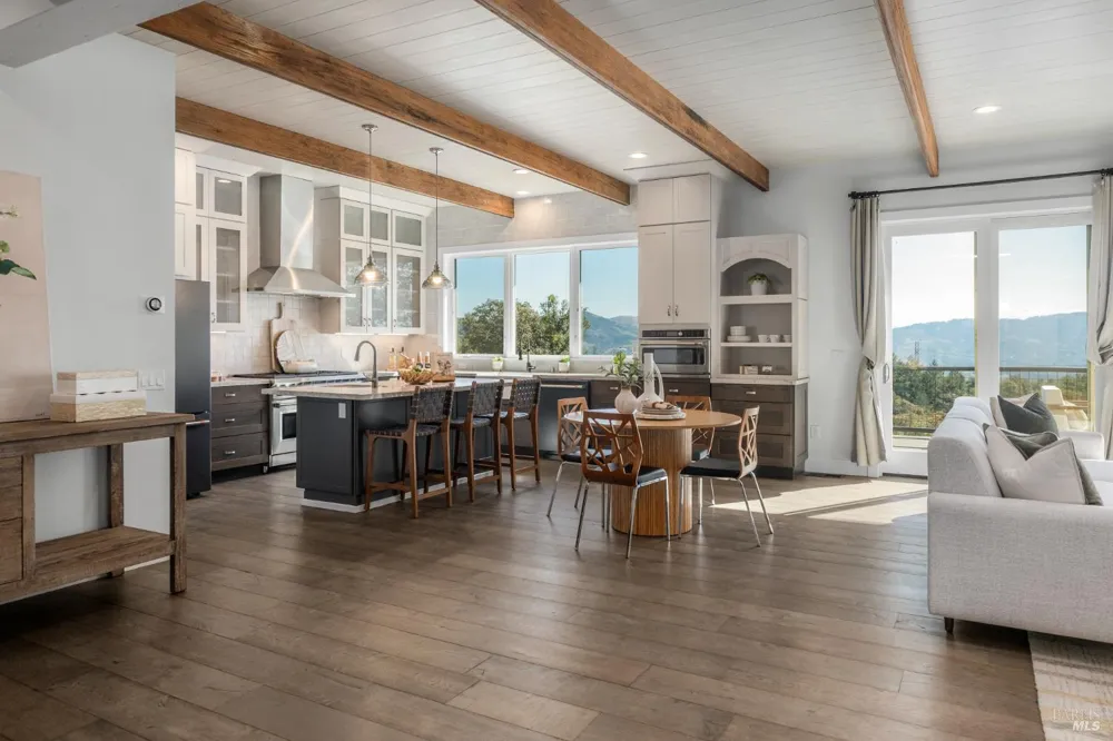2835 Bardy Road Santa Rosa, CA 95404