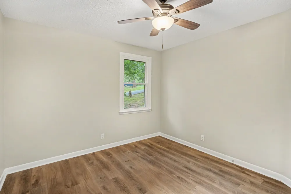 2117 Ferry Rd Clarksville, TN 37040