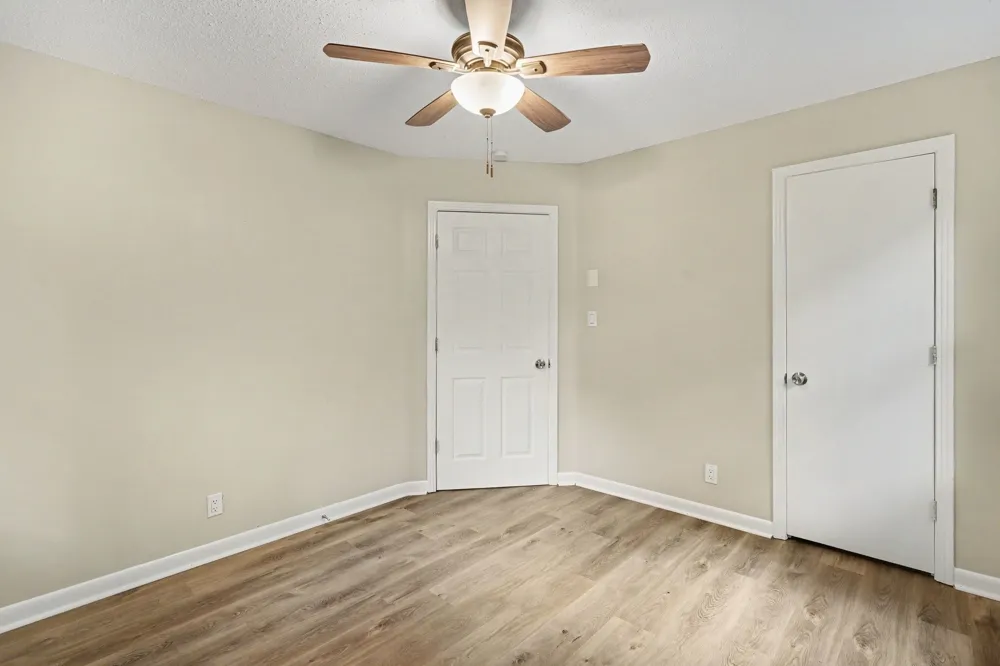 2117 Ferry Rd Clarksville, TN 37040