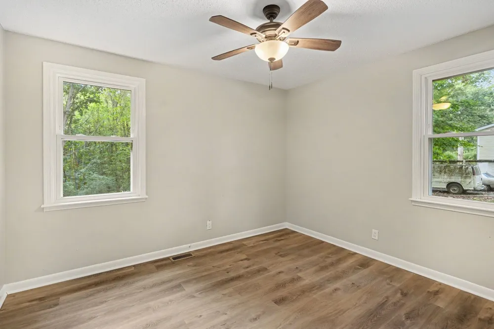 2117 Ferry Rd Clarksville, TN 37040